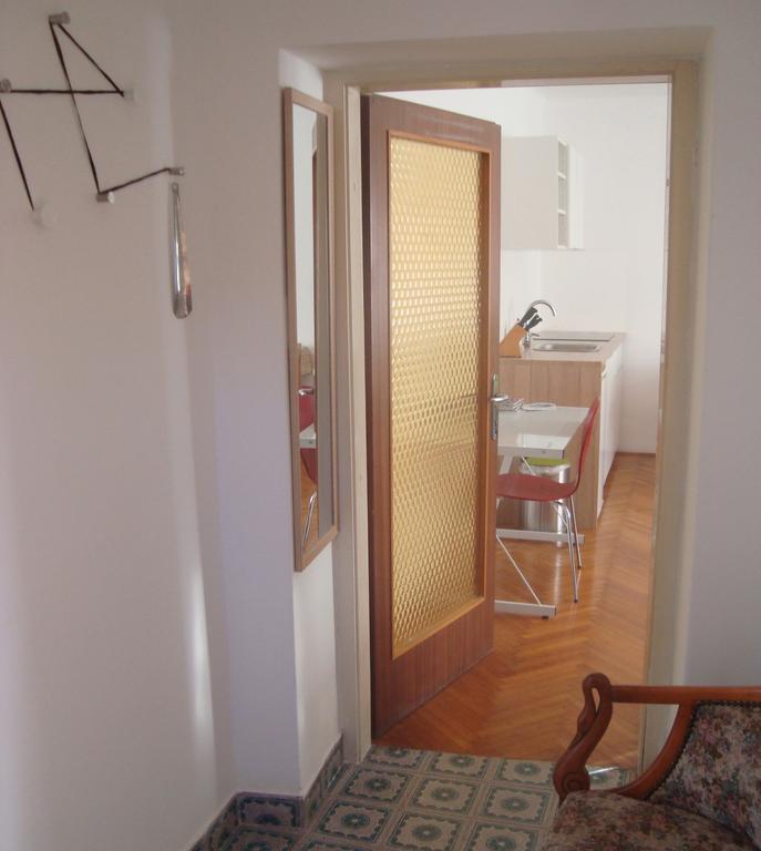 Two Flowers Apartments Zagreb Bilik gambar